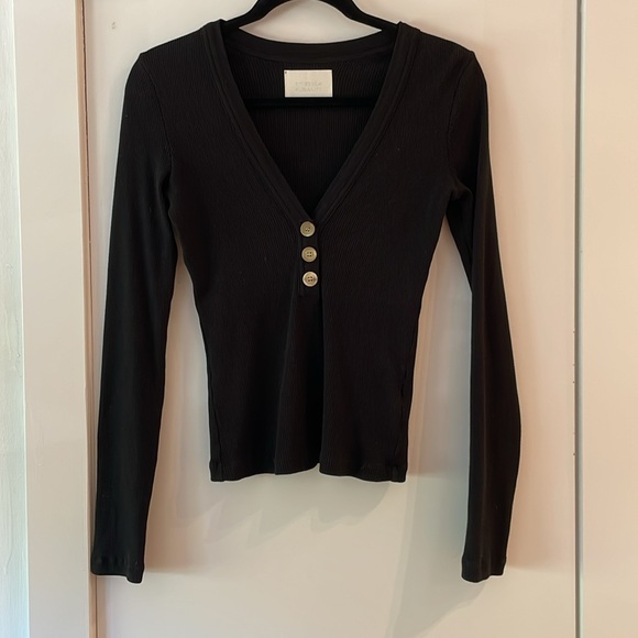 Citizens of Humanity Scarlett Ribbed Henley. Size small - Picture 3 of 6